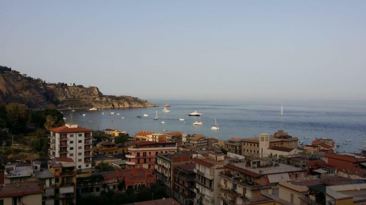 Baia Taormina Apartment Giardini Naxos Exterior foto